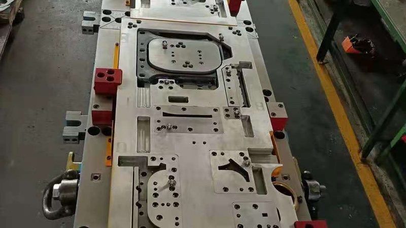 大型模具制造厂加工费用明细揭秘：影响成本的关键因素**