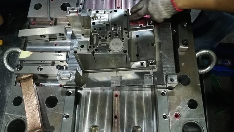 冲压模具材料批发供应商：揭秘选材关键因素