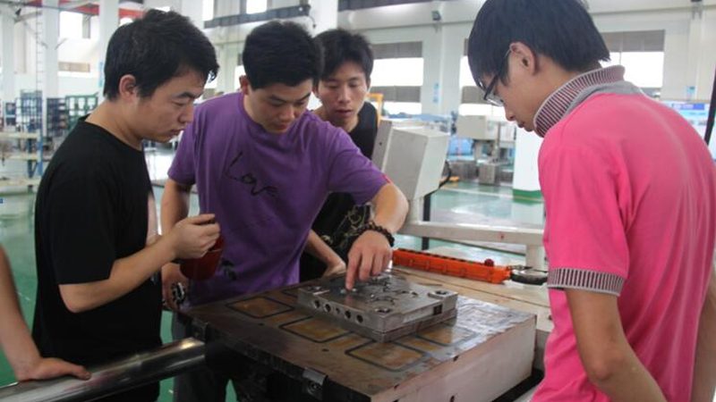 成都汽车精密模具：揭秘精密模具在汽车制造中的关键作用